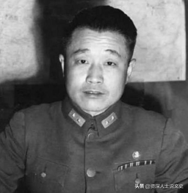 1981年，杜聿明在臨終之際拉著郭汝瑰的手問：你當時是不是共產黨