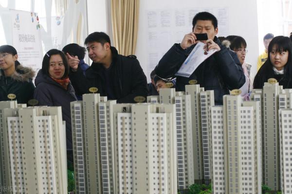 為了面子到縣城買房的農村人，醒醒吧！農村人看看