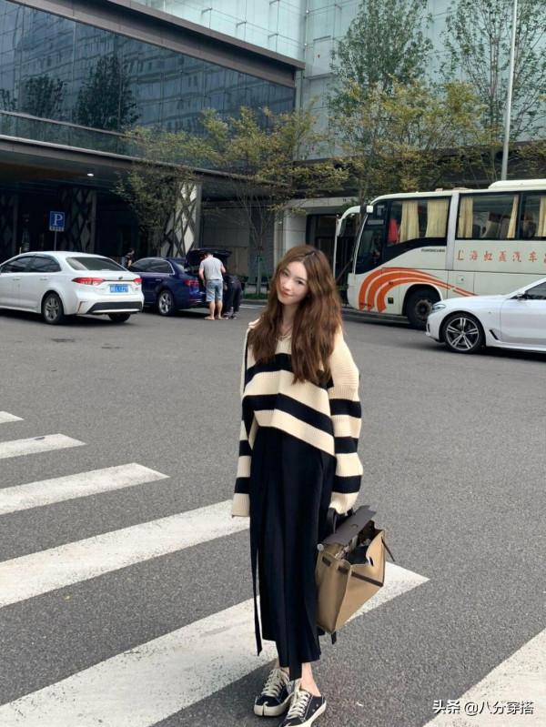 “小個子”早秋別亂穿，看這些揚長避短的小技巧，時尚洋氣顯腿長