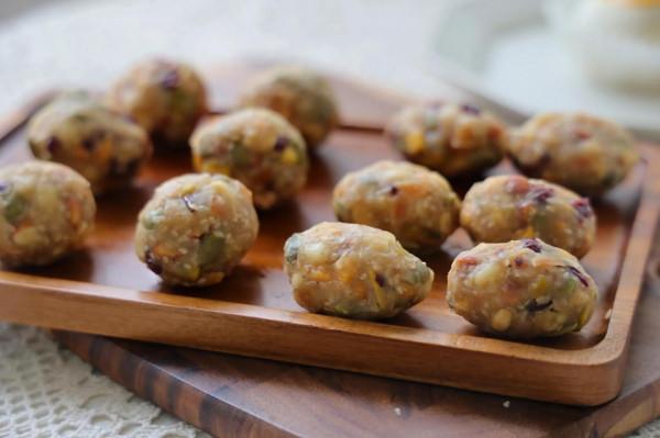 火爆全網的花生月餅,搭配豪華的五仁餡料,吃一口就停不下來 火爆全網的花生月餅,搭配豪華的五仁餡料,吃一口就停不下來