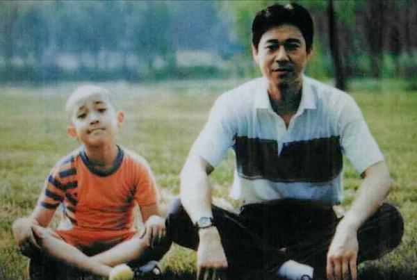 嫁給張豐毅28年未生子女，卻依舊被他寵成寶，霍凡究竟有啥魅力？