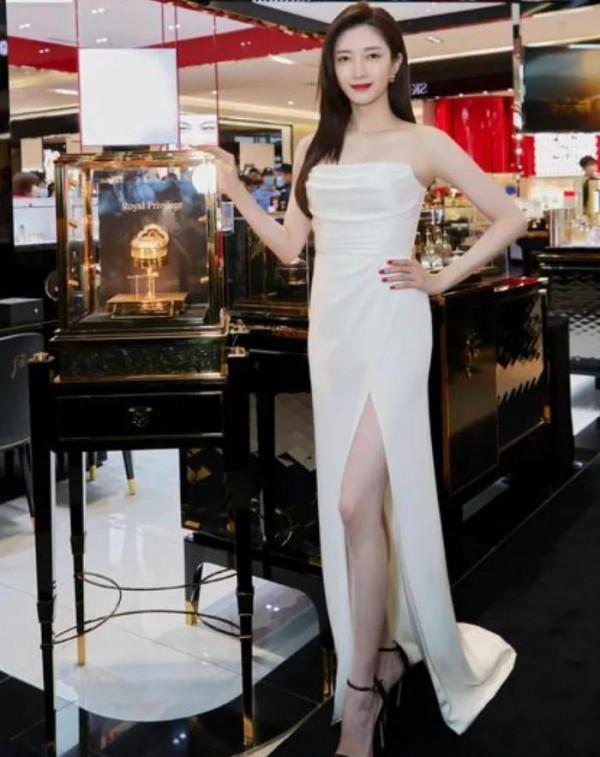 江疏影高學歷高顏值高身材，三高美到了巔峰