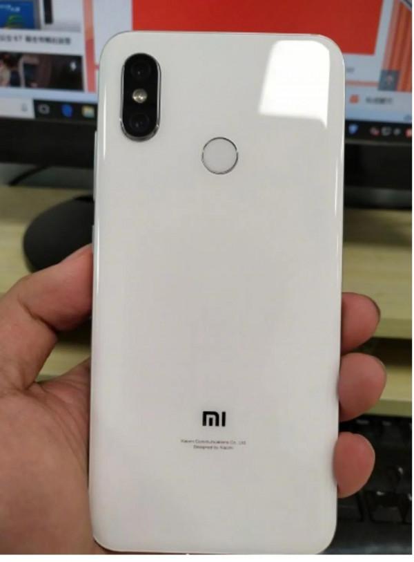 2599的小米8遠超蘋果4000元以下手機？6年老果粉不吹不黑談談體驗