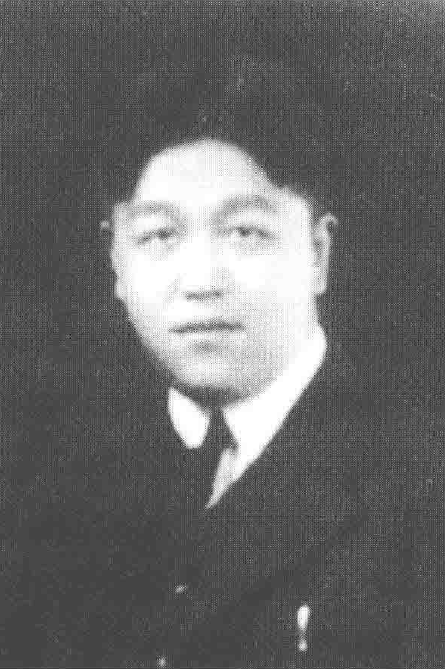 1934年，一女學生放棄明星夢，最終成了潛伏在蔣介石身邊的聽風者