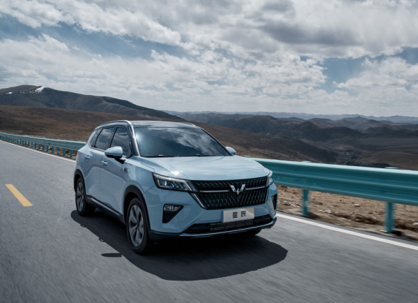 10萬元內也能買到精品SUV,五菱星辰售價才6.98萬元起 10萬元內也能買到精品SUV,五菱星辰售價才6.98萬元起