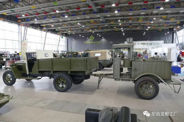 灰色牲口投食器：蘇俄牽引式野戰廚房小史