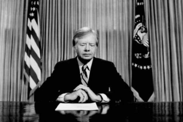 伊朗下狠手佔領美使館，扣押52名外交人員當人質，導致總統下臺