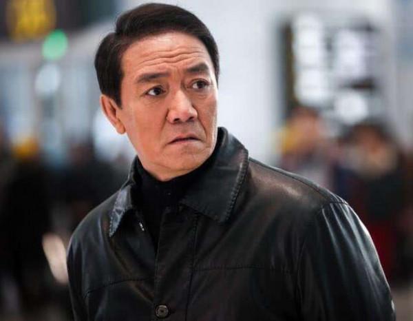 比肩《掃黑風暴》的懸疑劇，男主是老戲骨，網友：熬夜也要追