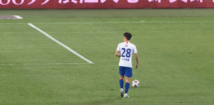 中超-孫準浩世界波奧斯卡失點，爭冠戰泰山2-0海港，8分優勢領跑