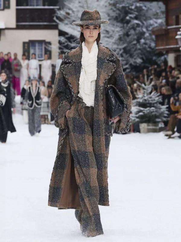 今年秋冬,穿“小香風”的你,美得真高階 今年秋冬,穿“小香風”的你,美得真高階