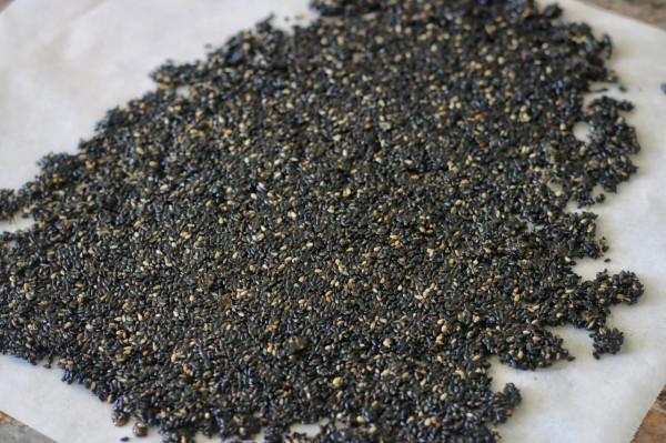 入冬後，我隔三差五就要做的小零食，香甜酥脆，老人孩子都愛吃