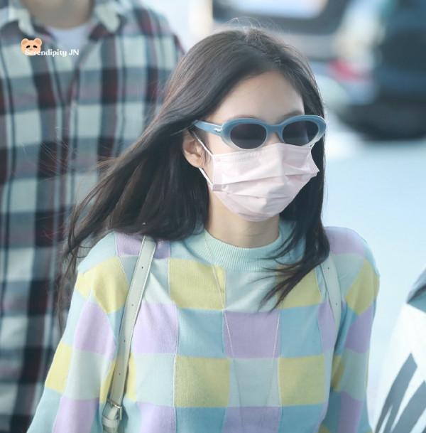 jennie今日機場照,從韓國飛LA jennie今日機場照,從韓國飛LA