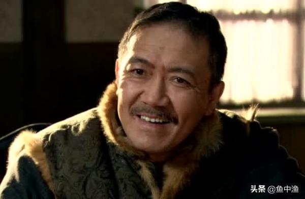 靠《亮劍》走上巔峰的李幼斌，拋棄20年糟糠之妻，迎娶三婚史蘭芽