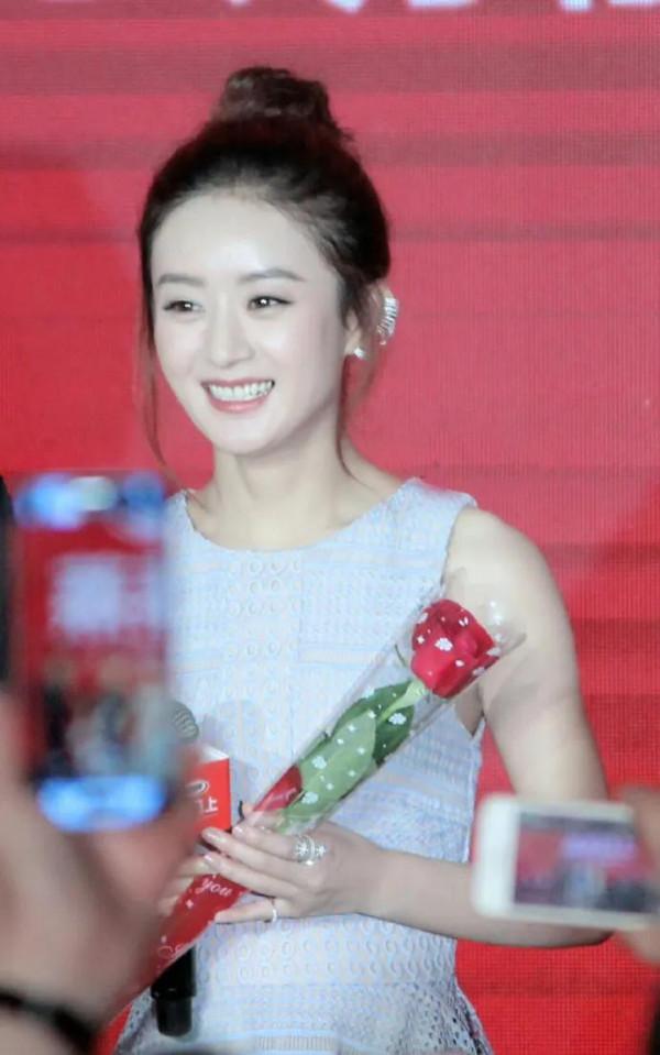 19歲的趙麗穎面試新版《紅樓夢》，滿臉青澀，好美