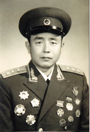 40軍加強團和瓊崖縱隊會師,馮白駒熱淚盈眶:等你們23年了 40軍加強團和瓊崖縱隊會師,馮白駒熱淚盈眶:等你們23年了