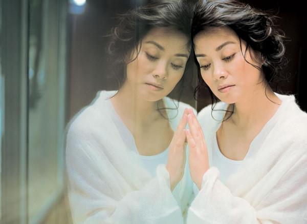 25歲爆紅，26歲跌落神壇，43歲生二胎，毛阿敏如今怎樣了？