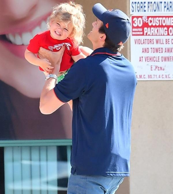好萊塢明星的孩子長啥樣？奧黛麗·赫本的孫女長得太像奶奶