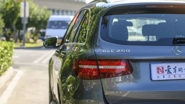 二手賓士GLC260:實力過人,內飾成色讓人欣喜 二手賓士GLC260:實力過人,內飾成色讓人欣喜