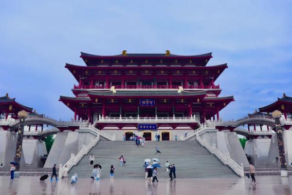 這趟開往拉薩的列車，票價不到300，一站一景美哭了