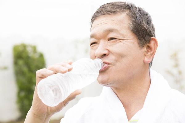 心跳、血壓、體重,想要了解老人的身體情況,三個指標很重要 心跳、血壓、體重,想要了解老人的身體情況,三個指標很重要
