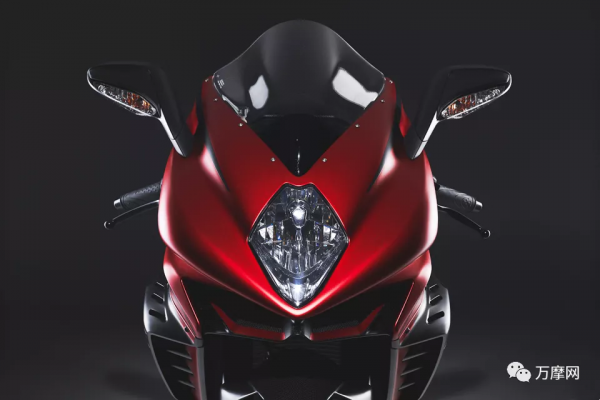 2022款 MV AGUSTA F3 RR 這次玩起了定風翼