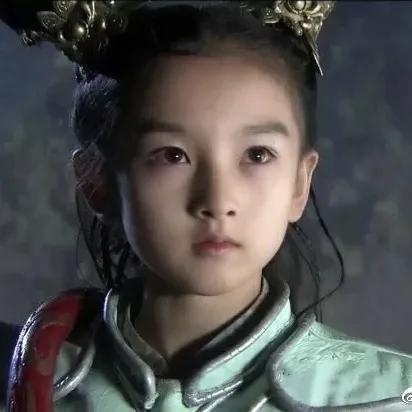 17位女星童年照,你能認出來誰?有人從小美到大,有人女大十八變 17位女星童年照,你能認出來誰?有人從小美到大,有人女大十八變