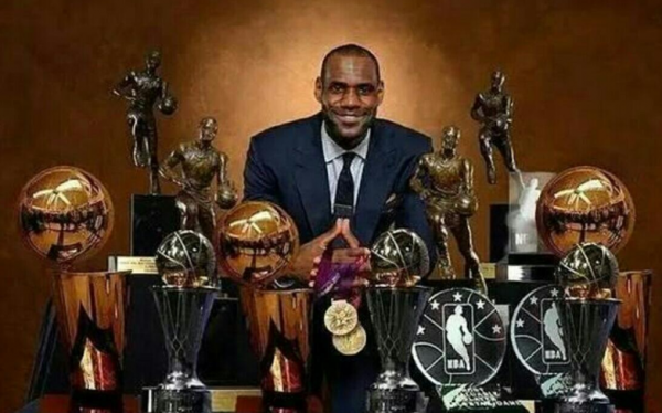 把巔峰詹姆斯平移到80、90年代能打出什麼水平？看看皮蓬怎麼說的