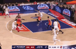 李春江帶領上海隊豪取兩連勝，淨勝對手60分，驚豔cba賽場