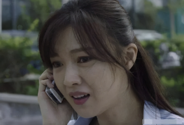 一把年紀還在“扮嫩”,有人43歲毫無違和感,有人藏不住狀態 一把年紀還在“扮嫩”,有人43歲毫無違和感,有人藏不住狀態