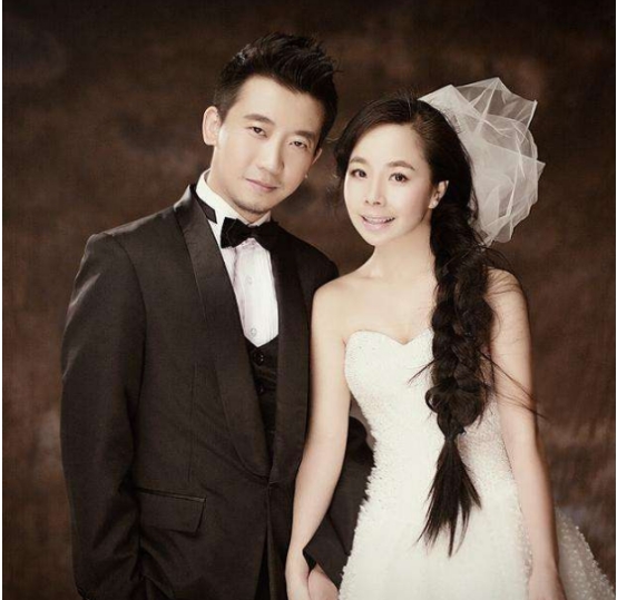 王二妮：22歲成名，29歲嫁初戀農村丈夫，被婆家寵成小公主