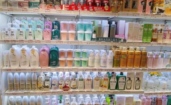 這屆年輕人,還在為買洗髮水頭疼 這屆年輕人,還在為買洗髮水頭疼