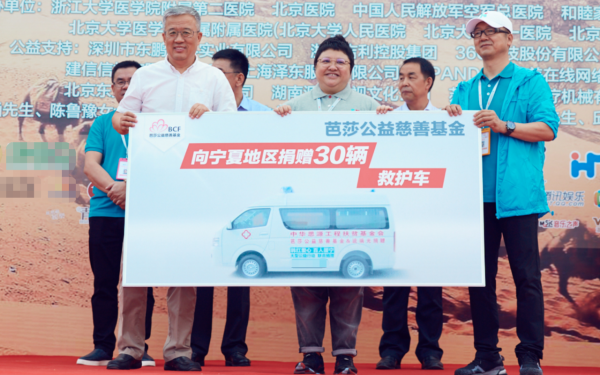 劉曉慶閨蜜是郎平,跳水皇后閨蜜是歌手?名人圈閨蜜組合太神奇 劉曉慶閨蜜是郎平,跳水皇后閨蜜是歌手?名人圈閨蜜組合太神奇