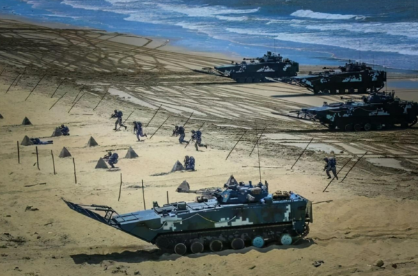 水下傳來巨響!解放軍首次測試摧毀碼頭,對岸的某些人看懂了沒? 水下傳來巨響!解放軍首次測試摧毀碼頭,對岸的某些人看懂了沒?