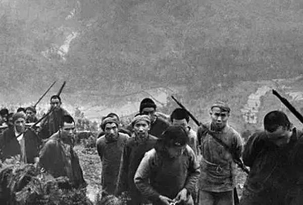 湘西巨匪徐漢章的逃亡路:5千部下被全殲,“整容換臉”當泥瓦匠 湘西巨匪徐漢章的逃亡路:5千部下被全殲,“整容換臉”當泥瓦匠