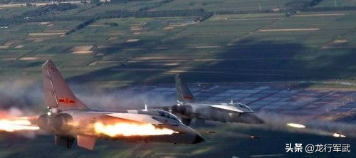 飛豹越改進越向上，不僅幫助海軍現代化提高20年，還贏得空軍青睞