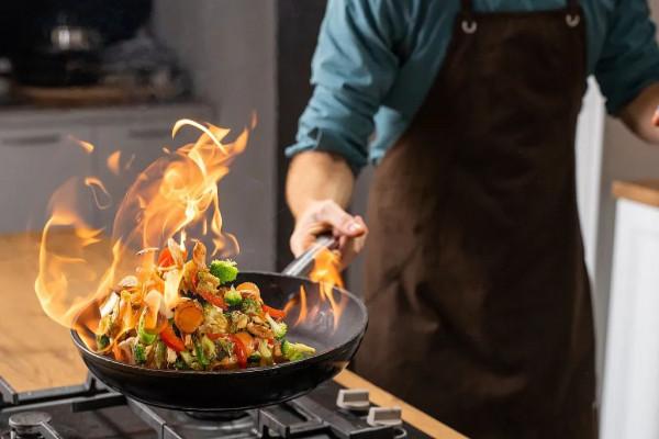 吃醬油會使面板變黑?多喝醋能軟化血管?這5個關於調味品的誤區可別有 吃醬油會使面板變黑?多喝醋能軟化血管?這5個關於調味品的誤區可別有