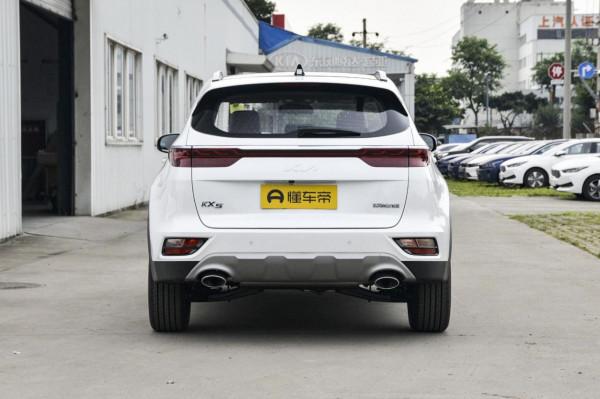 起亞KX5 自動兩驅豪華版，緊湊型SUV，售16&period;98萬，產品力均衡