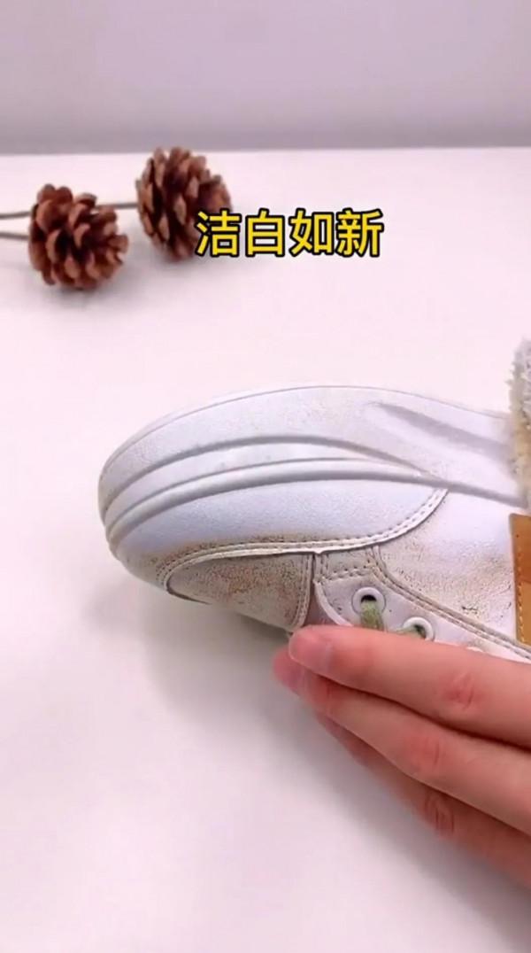 白鞋穿久了容易變髒，教你一招輕鬆清洗，再也不用擔心白鞋變髒了