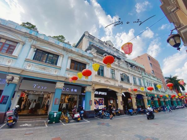 佛山市順德區著名的商業街,兩側都是傳統騎樓,彷彿穿越到了南洋 佛山市順德區著名的商業街,兩側都是傳統騎樓,彷彿穿越到了南洋