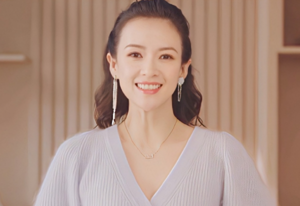 沒有對比就沒有傷害，中年婦女真的不適合演&OpenCurlyDoubleQuote;小女孩&rdquo;