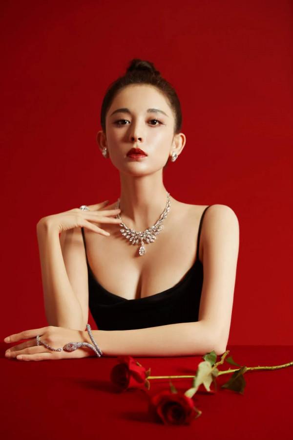 紅玫瑰：古力娜扎