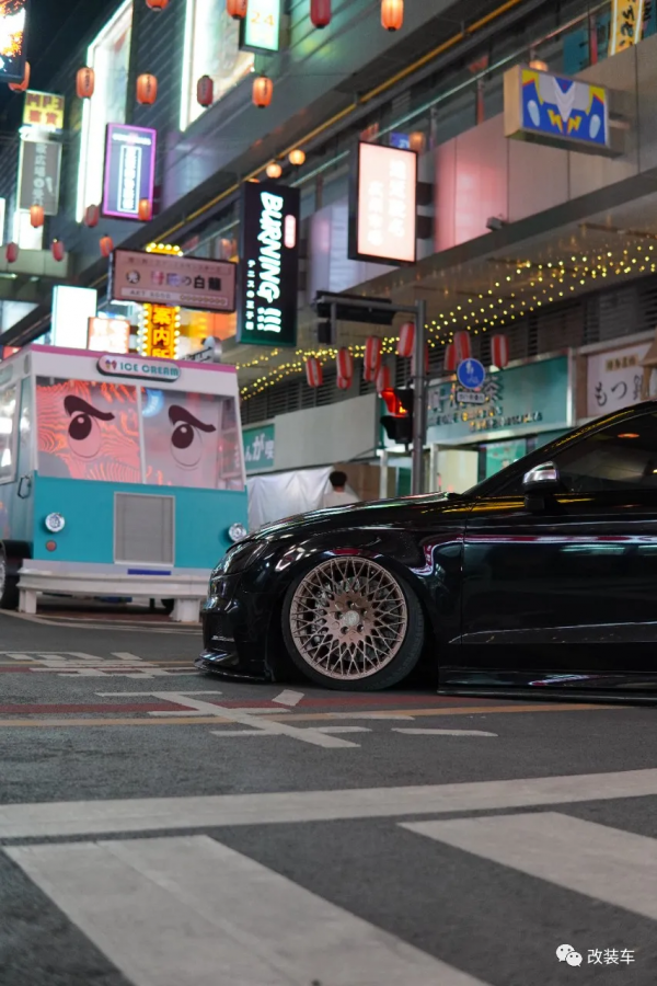 4套輪轂4次改色的奧迪A3，折騰久了還是自己開車房更方便