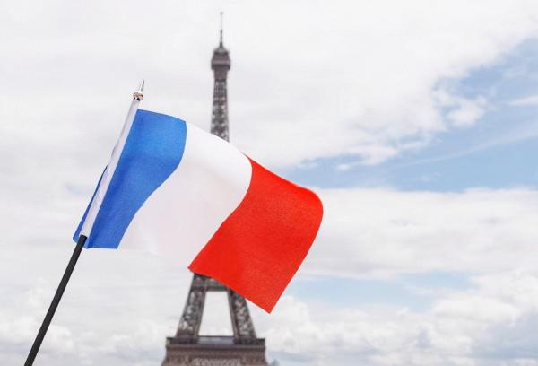 馬克龍心裡明白，一個法國已經無法對接中國