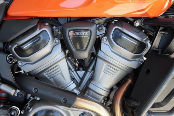 哈雷最新車款試駕,怎感覺踏上了一輛兩輪路虎? 哈雷最新車款試駕,怎感覺踏上了一輛兩輪路虎?