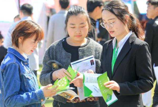未來5年“很適合”女生的專業，薪資可觀又穩定，家有女兒可收藏