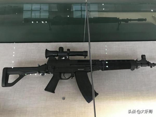 軍博物館實拍國產九五式槍族系列+06式手槍