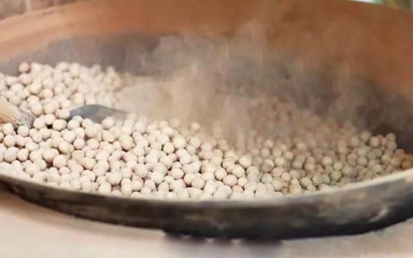 山西人拿“土”當美食,為啥很多人還愛吃?網友:吃的不是土 山西人拿“土”當美食,為啥很多人還愛吃?網友:吃的不是土