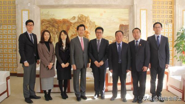 有錢真能為所欲為？財閥集體逼宮，被三星控制的韓國到底有多慘？