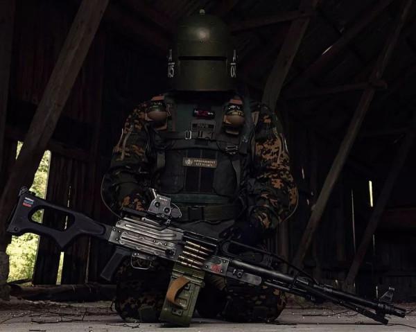 機槍兩側的小盾牌:是安慰士兵還是真能救命?為何取消後又加上? 機槍兩側的小盾牌:是安慰士兵還是真能救命?為何取消後又加上?