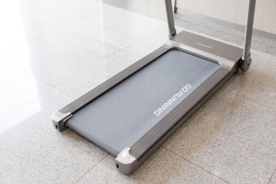 榮耀親選磁懸浮減震跑步機體驗：不再淪為晾衣架的存在？